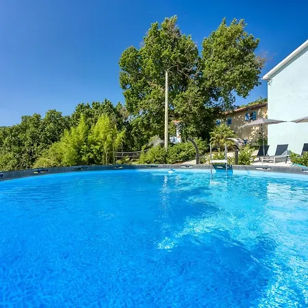 Mario & Ana House *
