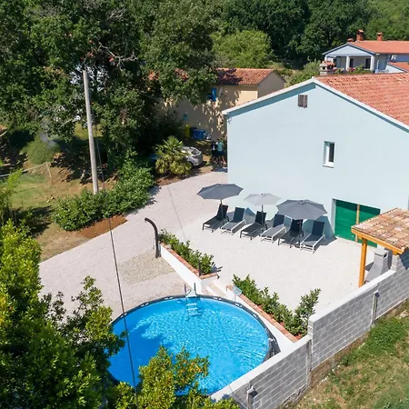 Mario & Ana House *