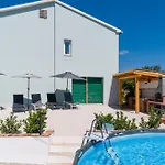 Mario & Ana House Holiday home *